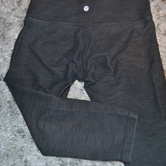 Lululemon 6 Wunder Capri - Picture 4 of 6